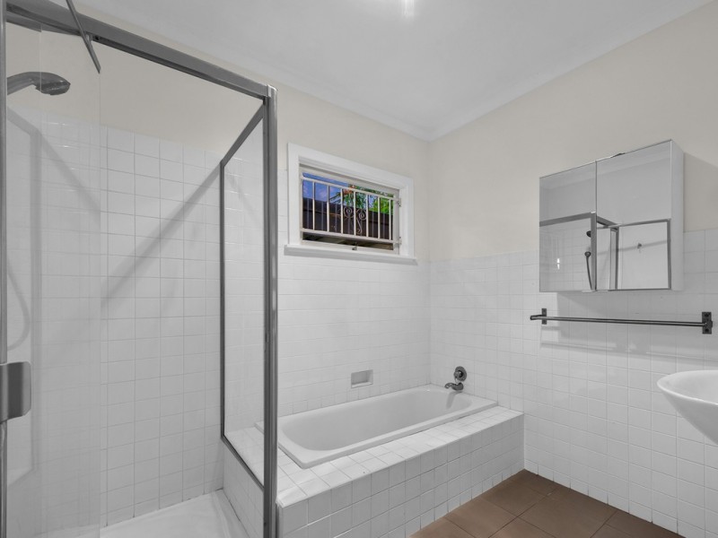 11 Jenkinson Street, Indooroopilly QLD 4068
