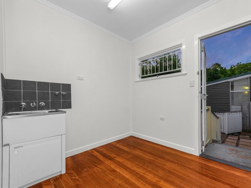 11 Jenkinson Street, Indooroopilly QLD 4068