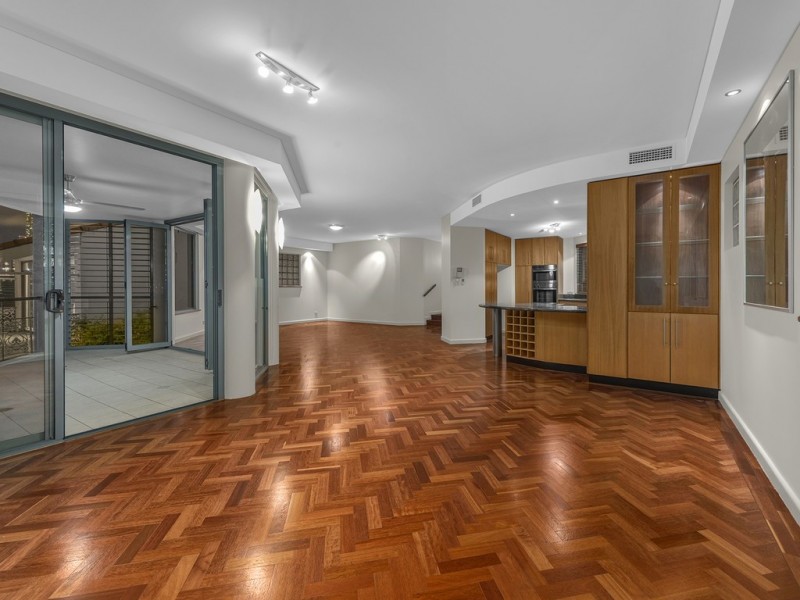 2/15 Griffith Street, New Farm QLD 4005