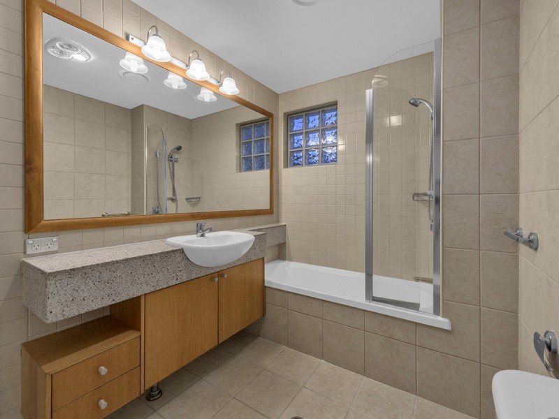 2/15 Griffith Street, New Farm QLD 4005