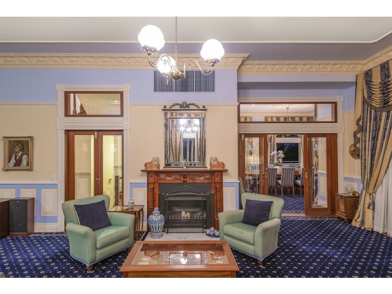 50 Dauphin Terrace, Highgate Hill QLD 4101
