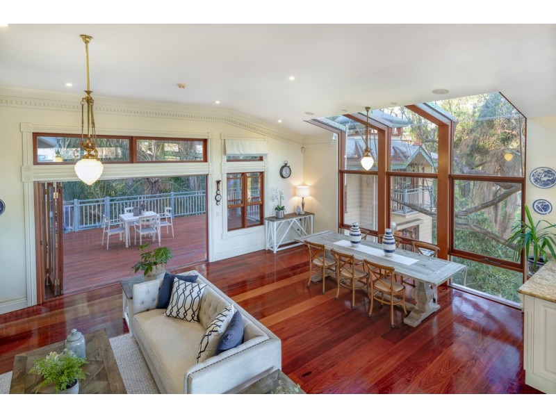 50 Dauphin Terrace, Highgate Hill QLD 4101