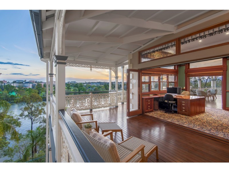 50 Dauphin Terrace, Highgate Hill QLD 4101