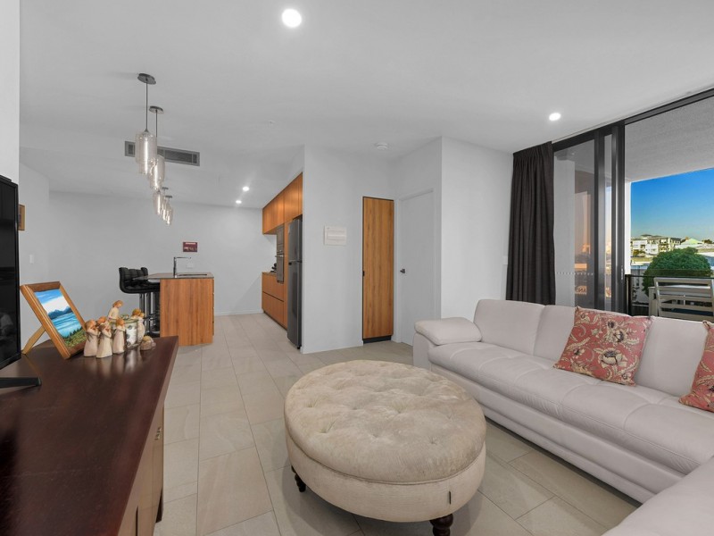 212/27 Commercial Road, Newstead QLD 4006