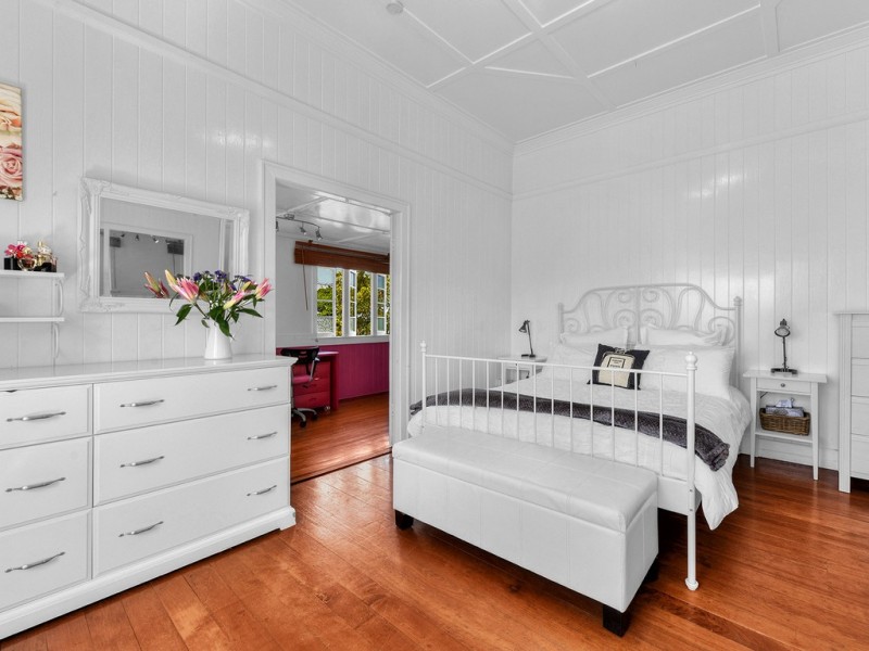 16 Graham Street, Alderley QLD 4051