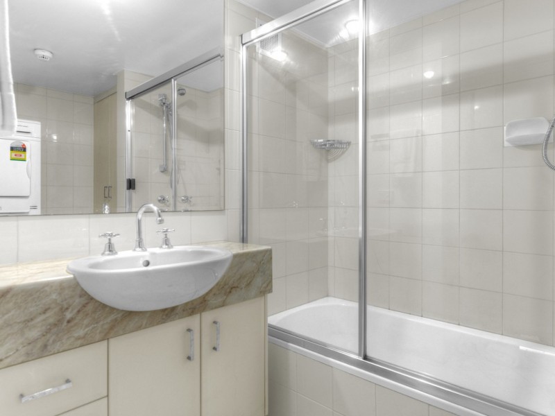 9/148 Oxlade Drive, New Farm QLD 4005