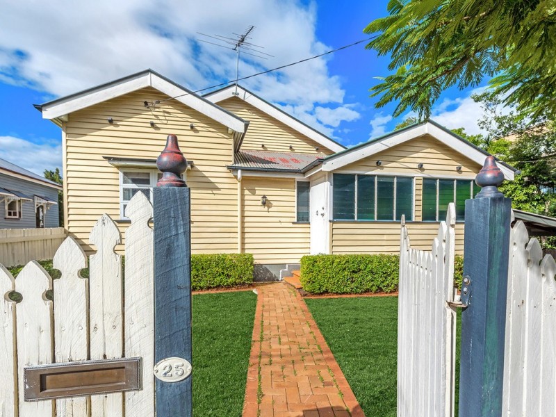25 Aberleigh Road, Herston QLD 4006