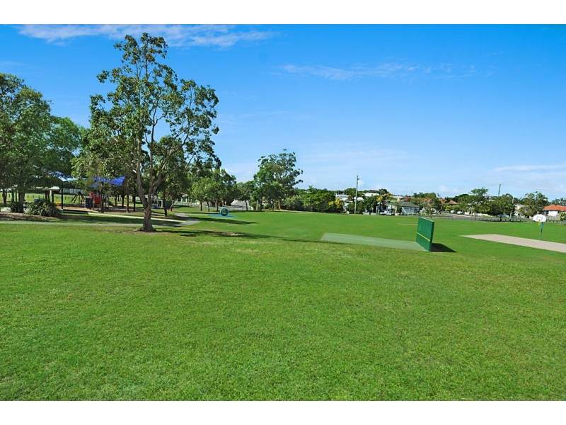 7-9 Kitchener Street, Wynnum QLD 4178