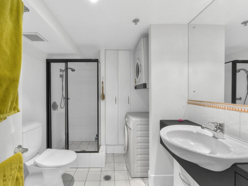 128/53 Vernon Terrace, Teneriffe QLD 4005