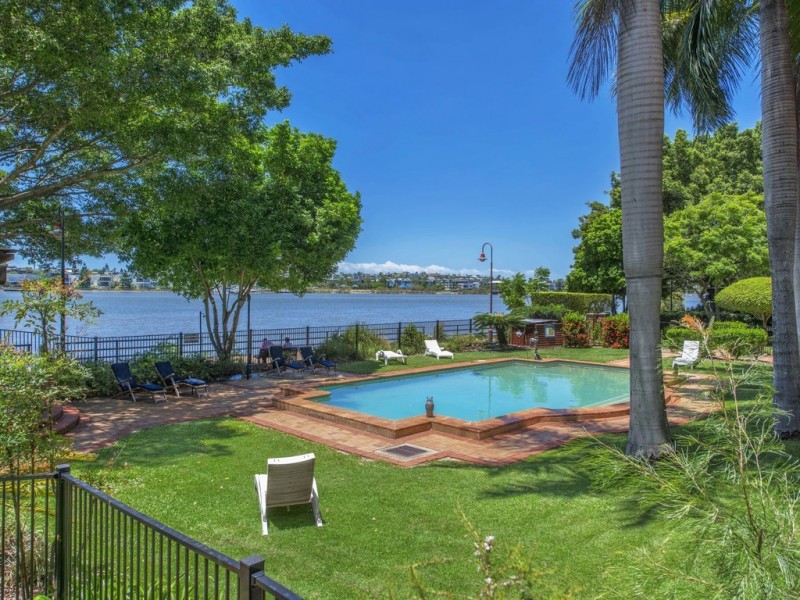 128/53 Vernon Terrace, Teneriffe QLD 4005