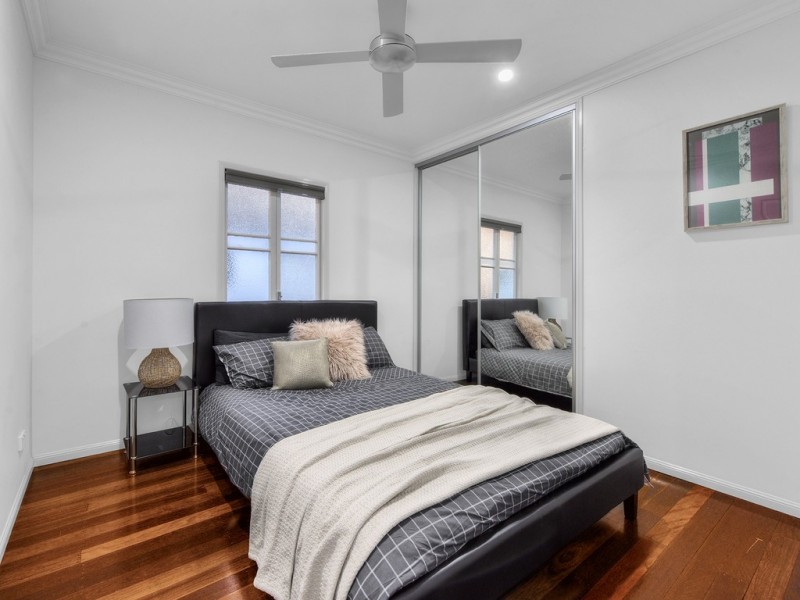 4 White Street, Everton Park QLD 4053