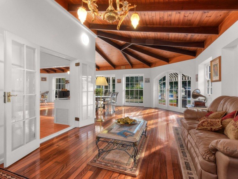 10 Liverpool Road, Clayfield QLD 4011