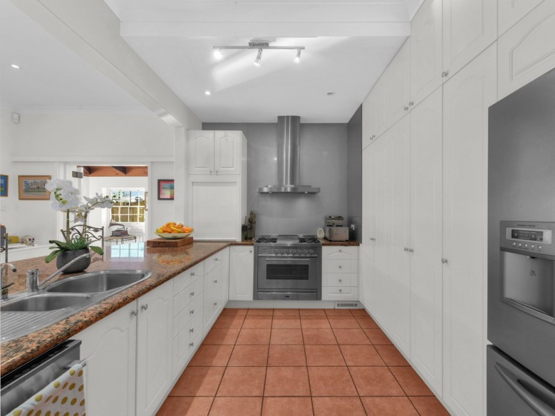 10 Liverpool Road, Clayfield QLD 4011