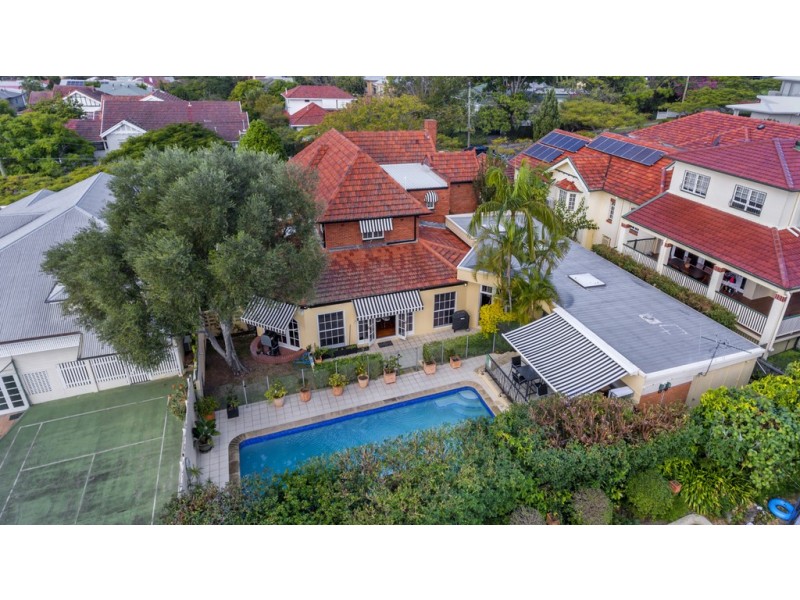 10 Liverpool Road, Clayfield QLD 4011