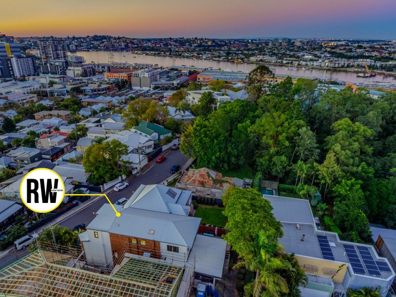 9 Teneriffe Drive, Teneriffe QLD 4005