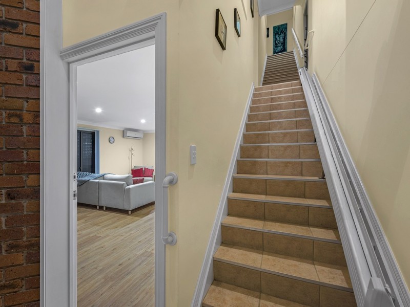 9 Teneriffe Drive, Teneriffe QLD 4005