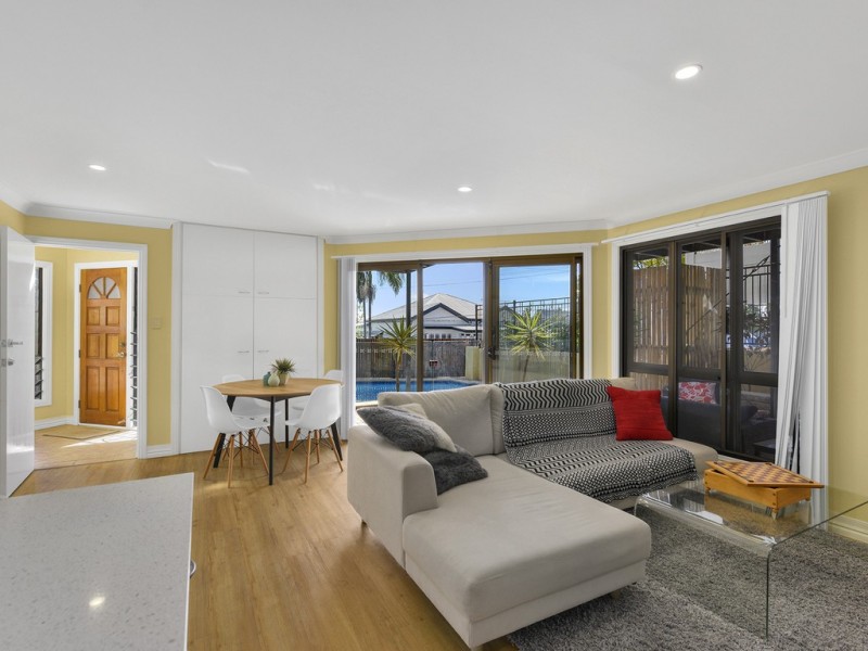 9 Teneriffe Drive, Teneriffe QLD 4005