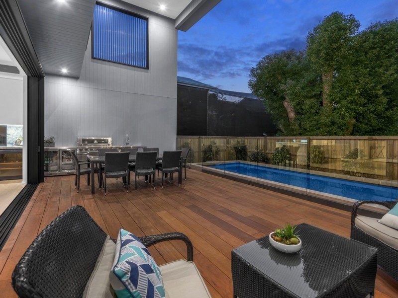 89 Oxlade Drive, New Farm QLD 4005