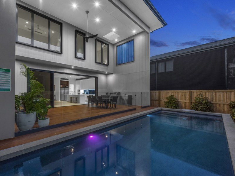 89 Oxlade Drive, New Farm QLD 4005