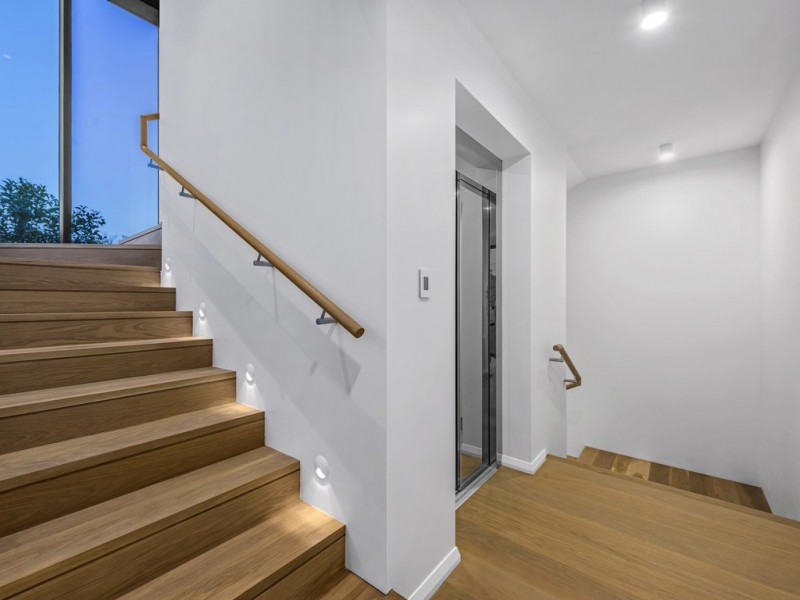 89 Oxlade Drive, New Farm QLD 4005