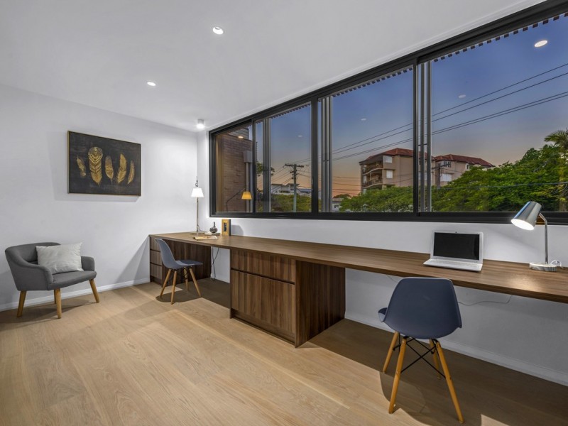 89 Oxlade Drive, New Farm QLD 4005