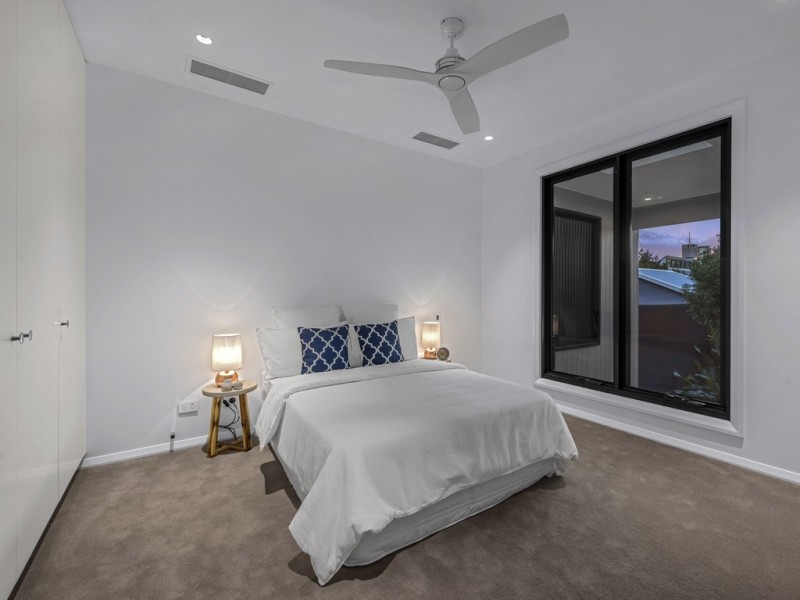 89 Oxlade Drive, New Farm QLD 4005