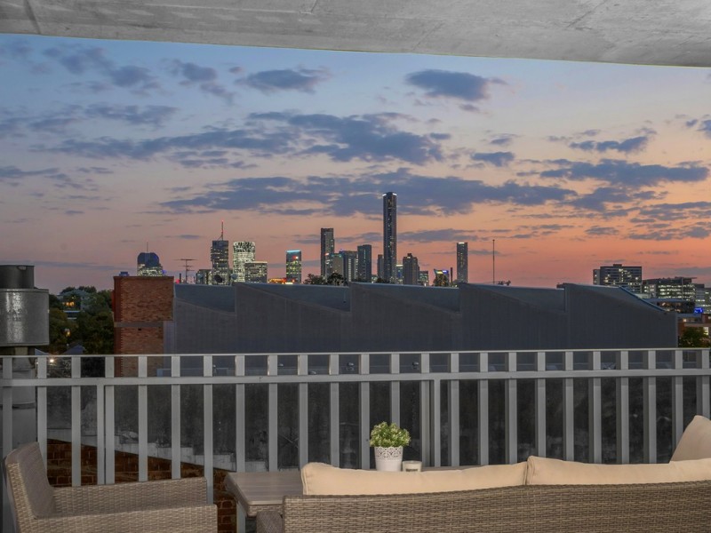 628/8 Skyring Terrace, Teneriffe QLD 4005