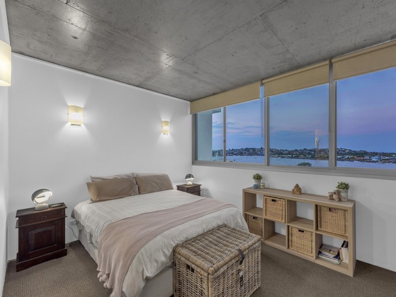 628/8 Skyring Terrace, Teneriffe QLD 4005