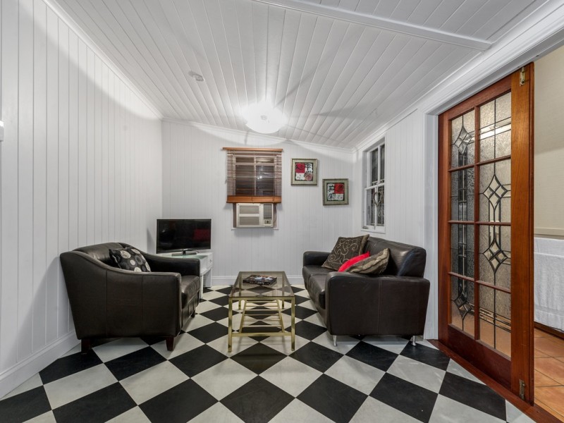 15 Winship Street, Red Hill QLD 4059