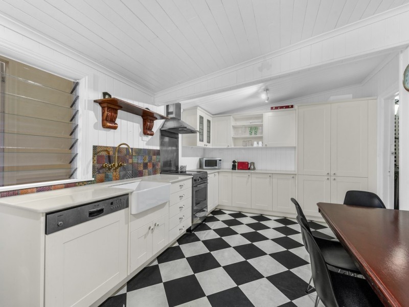 15 Winship Street, Red Hill QLD 4059