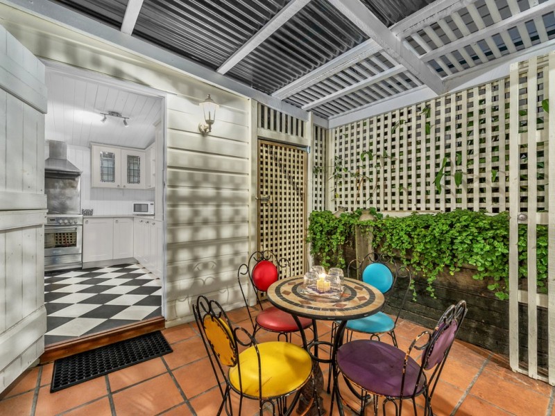 15 Winship Street, Red Hill QLD 4059