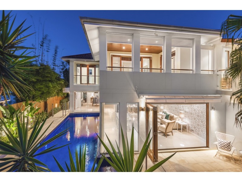 8 Beaufort Lane, Clayfield QLD 4011