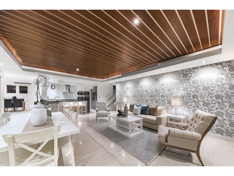 8 Beaufort Lane, Clayfield QLD 4011