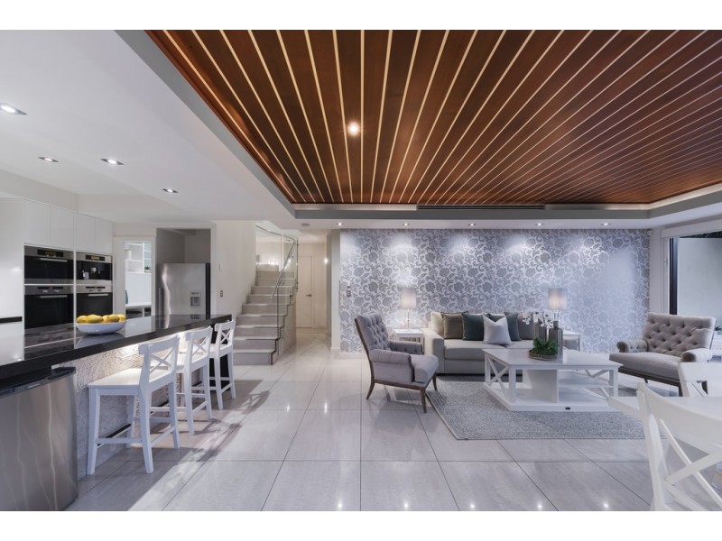 8 Beaufort Lane, Clayfield QLD 4011