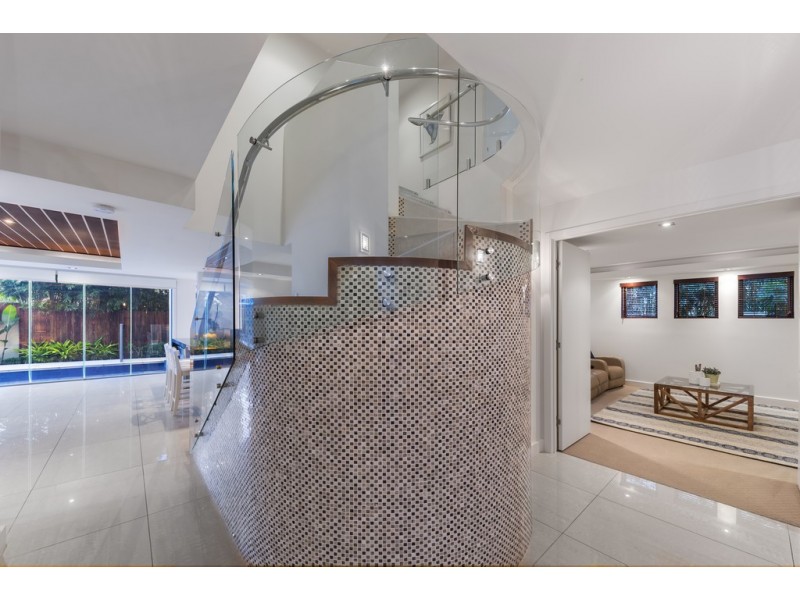 8 Beaufort Lane, Clayfield QLD 4011