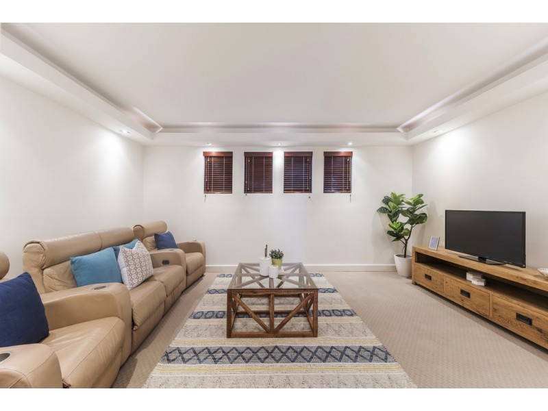 8 Beaufort Lane, Clayfield QLD 4011