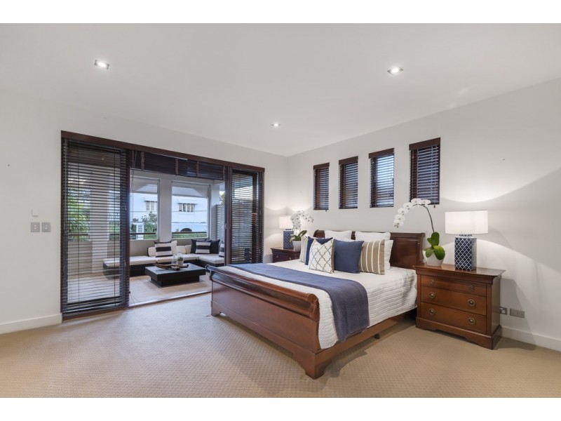 8 Beaufort Lane, Clayfield QLD 4011