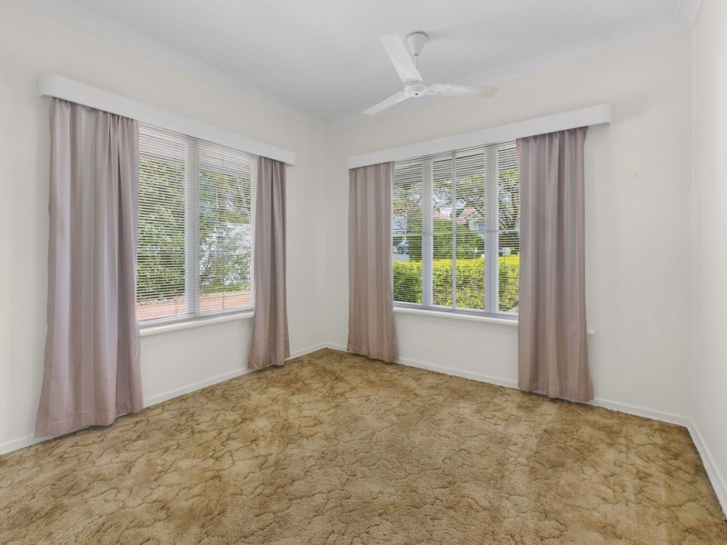 11 Liverpool Road, Clayfield QLD 4011