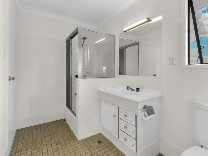 11 Liverpool Road, Clayfield QLD 4011