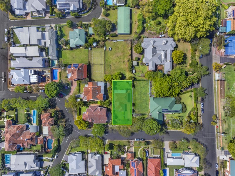 11 Liverpool Road, Clayfield QLD 4011