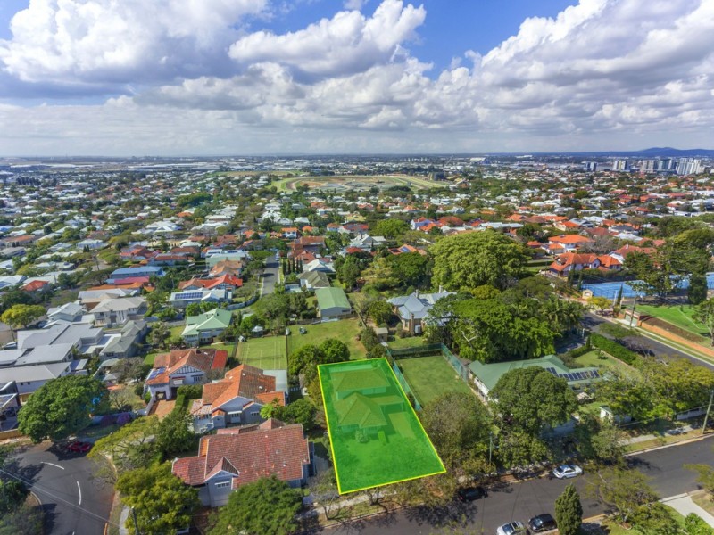 11 Liverpool Road, Clayfield QLD 4011