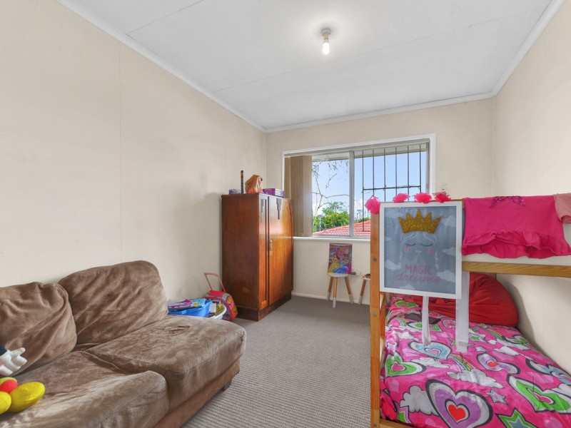 19 Pauline Avenue, Ellen Grove QLD 4078