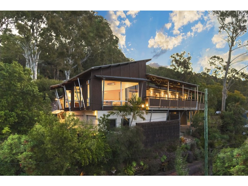 77 Outlook Crescent, Bardon QLD 4065