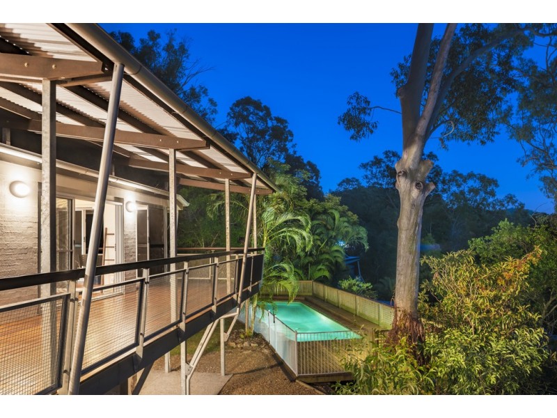 77 Outlook Crescent, Bardon QLD 4065