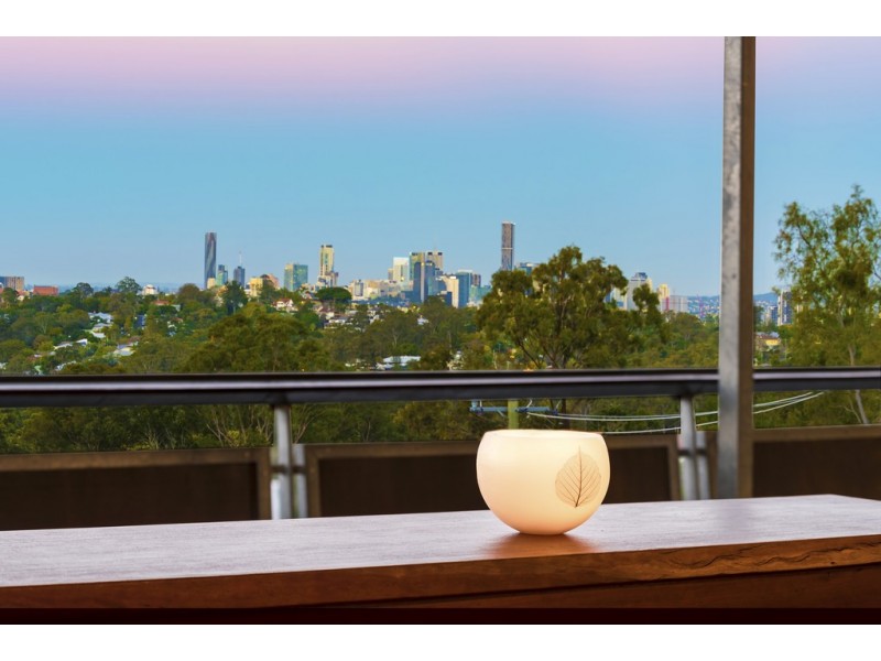 77 Outlook Crescent, Bardon QLD 4065