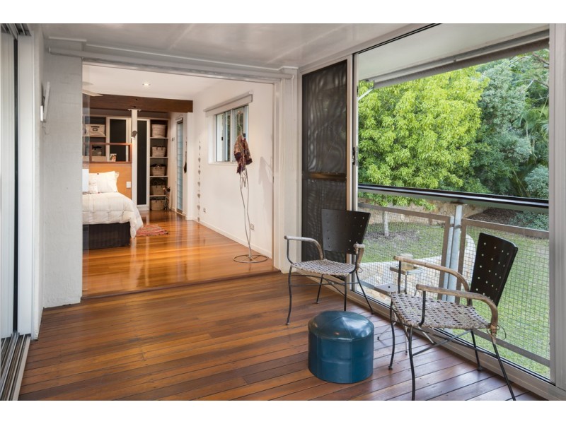 77 Outlook Crescent, Bardon QLD 4065