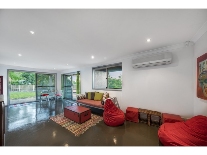 77 Outlook Crescent, Bardon QLD 4065