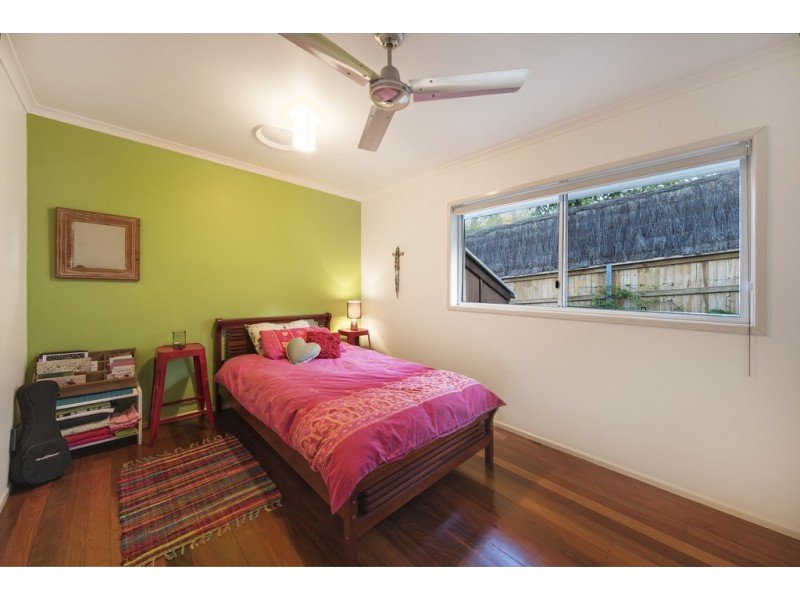 77 Outlook Crescent, Bardon QLD 4065