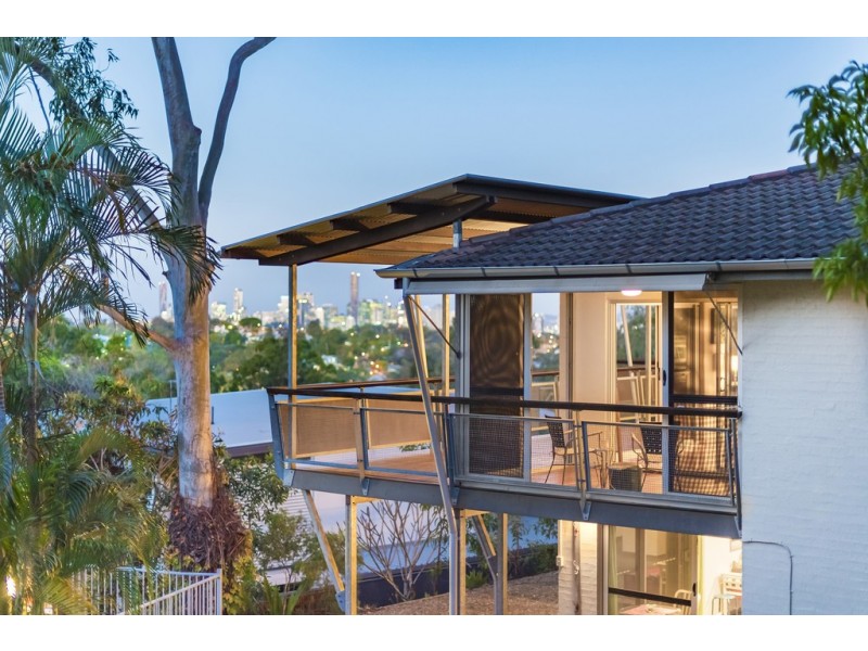 77 Outlook Crescent, Bardon QLD 4065