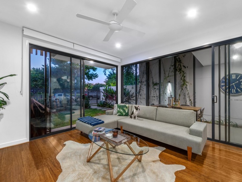 604/12 Parkside Circuit, Hamilton QLD 4007